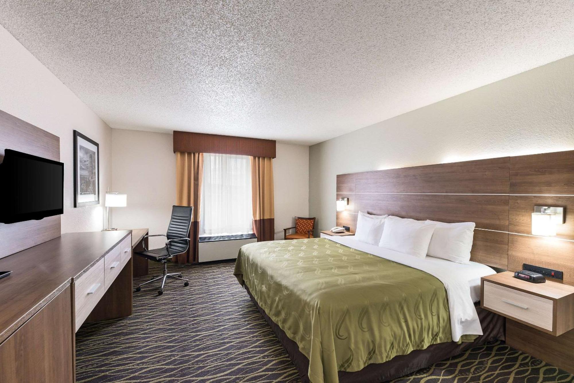 Standard King Room - Non-Smoking,1281344779:JPEG